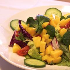 Mango - Gurken - Tomaten - Salat