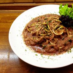 Zucchini Nudeln mit Trauben-Apfel Sauce