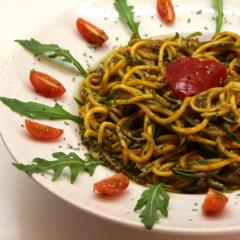 Mango - Zucchini - Petersilie - "Pasta"