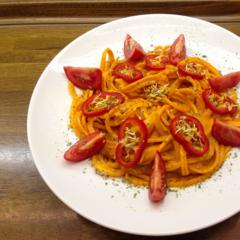 Butternuss - "Pasta" mit Orangen - Dattel - Sauce