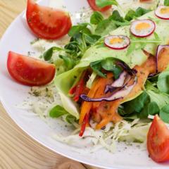 Ananas - Kraut - Wraps mit Feldsalat
