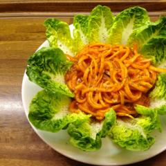 Rettich - "Udon" - Nudeln mit Mango - Paprika - Dattel - Sauce