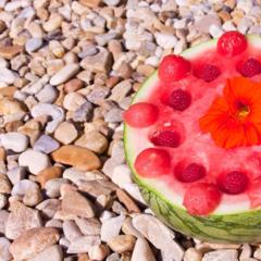 Wassermelone und Himbeeren