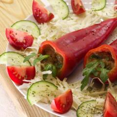Kiwi - Datteln - gefüllte Paprika