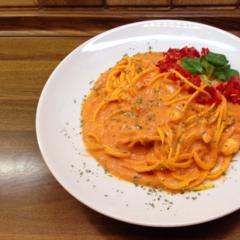 Butternuss Kürbis Nudeln mit Orangen Paprika Kokosnuss Sauce