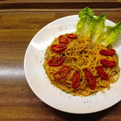 Rettich - "Pasta" mit Kiwi - Orangen - Sauce